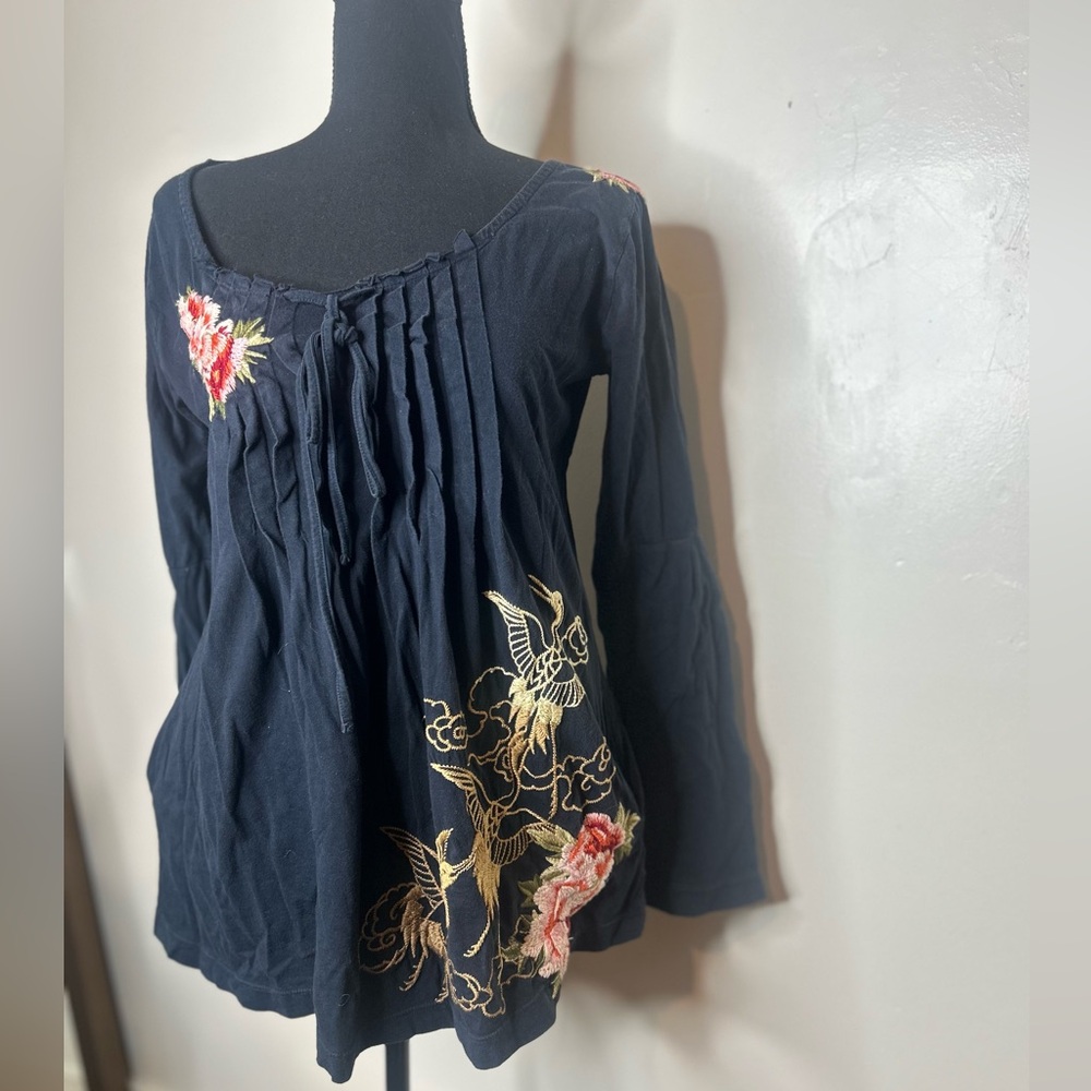 JWLA Long sleeve floral crane embroidered top - Picture 9 of 12